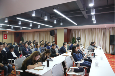 组织产品质量追溯系统实用技术培训，为天朝上品3000家专卖店保驾护航