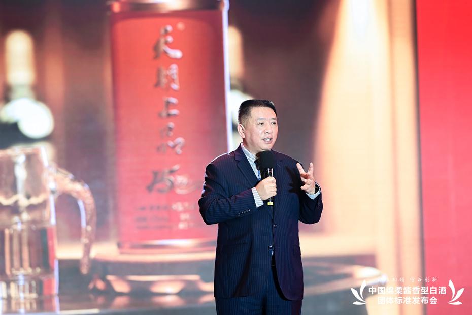 天朝上品集团董事长黄永毅 2_副本.jpg